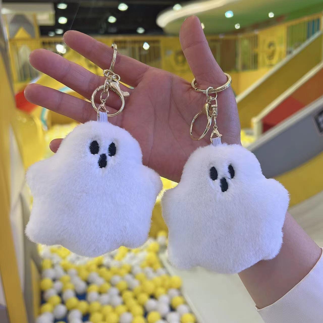 Halloween Ghost Plush Keychains for Couples – Cute School Bag Charms & Stuffed Toys Halloween Ghost Plush Keychains for Couples – Cute School Bag Charms & Stuffed Toys