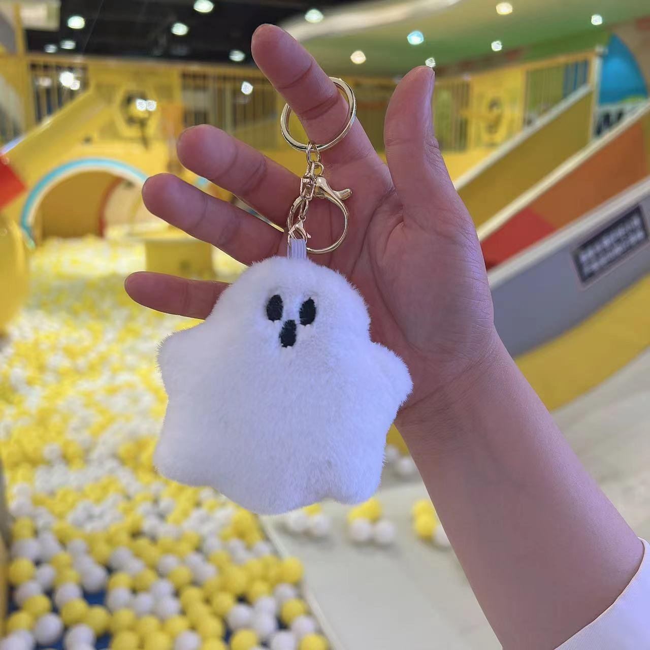 Halloween Ghost Plush Keychains for Couples – Cute School Bag Charms & Stuffed Toys Halloween Ghost Plush Keychains for Couples – Cute School Bag Charms & Stuffed Toys - Image 3