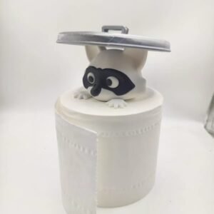 Raccoon-shaped tissue holder