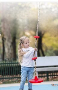 Swing rope climbing equipment